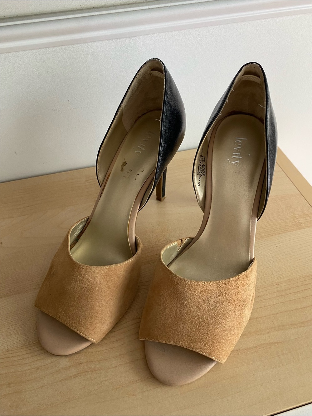 levity Two-Tone Tan Suede and Black Open-Toe Heels